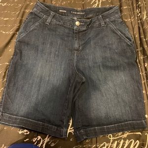 SOLD  Lane Bryant Bermuda shorts size 14